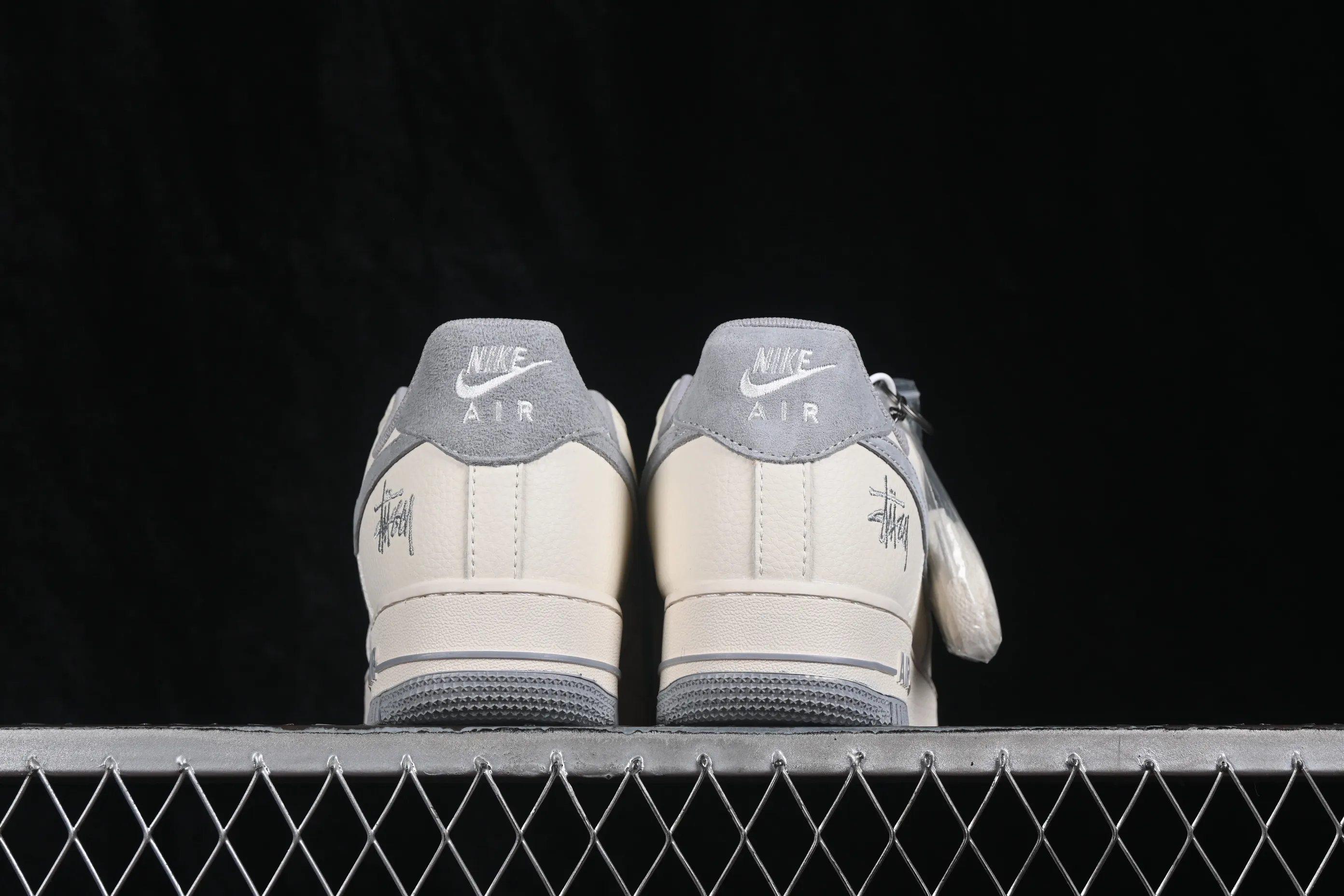 All categories Nk Air Force 1 Air Force series Nk Air Force 1 Low Air Force low-top Nike Air Force 1'07 Low joint model Air Force 1 low-top casual sneakers DN1688-824